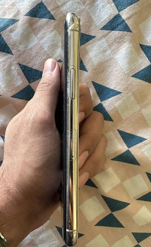 Iphone 11 pro 256gb PTA approved 5