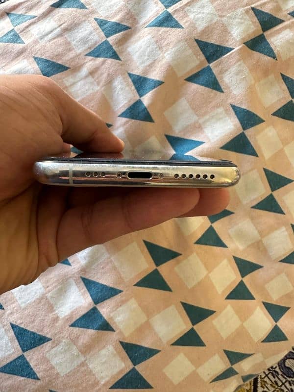 Iphone 11 pro 256gb PTA approved 7
