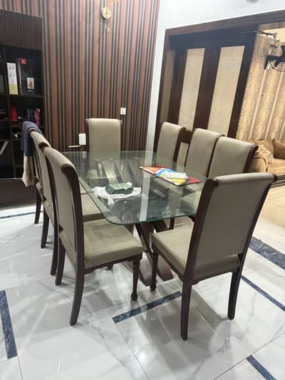 Dining table for sale
