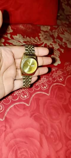 KWC Metal Golden Watch