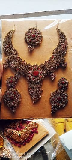 artificial jewellery