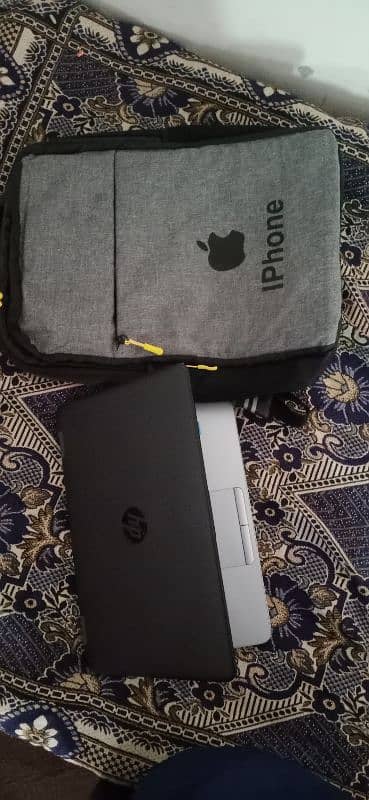 HP I5 6th Generation Laptop 10/10 with charger and bag 0