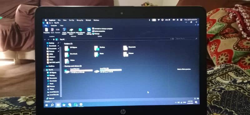 HP I5 6th Generation Laptop 10/10 with charger and bag 3