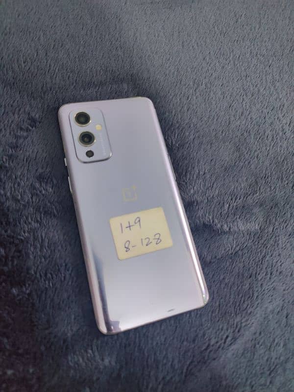 OnePlus 9 - 8/128 0