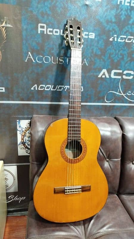 Yamaha C60 Spanish Guitar 1