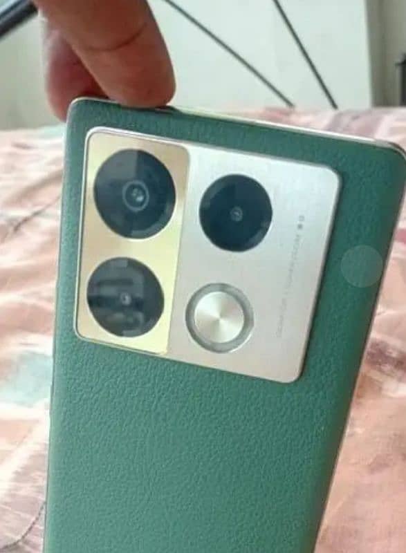 Infinix NOTE 40 Pro + 5G in Official Warranty Complete Box 4