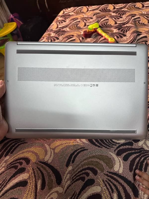 HP RYZEN 5 RADEON VEGA GRAPHICS AMD 8