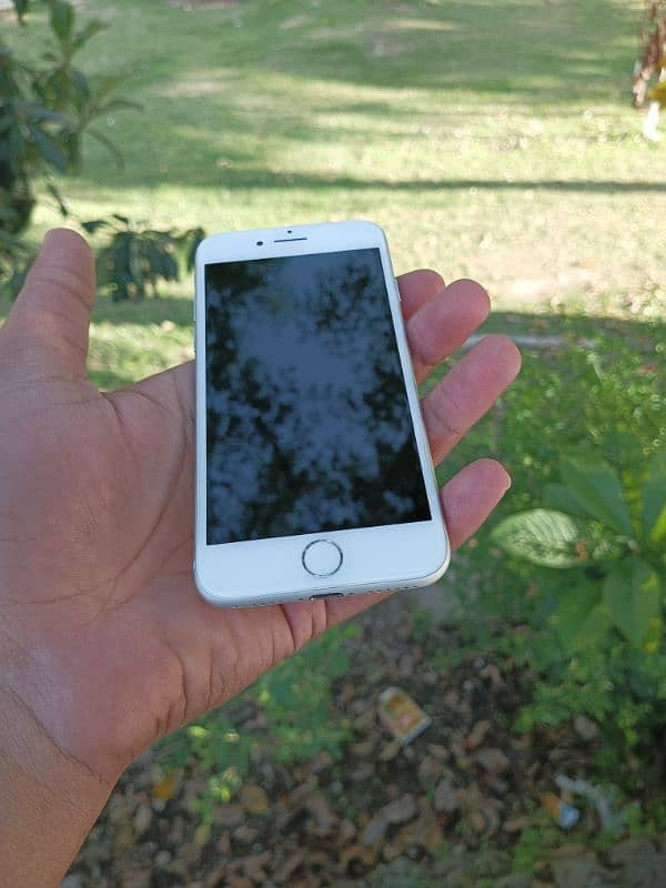 IPhone 7 4