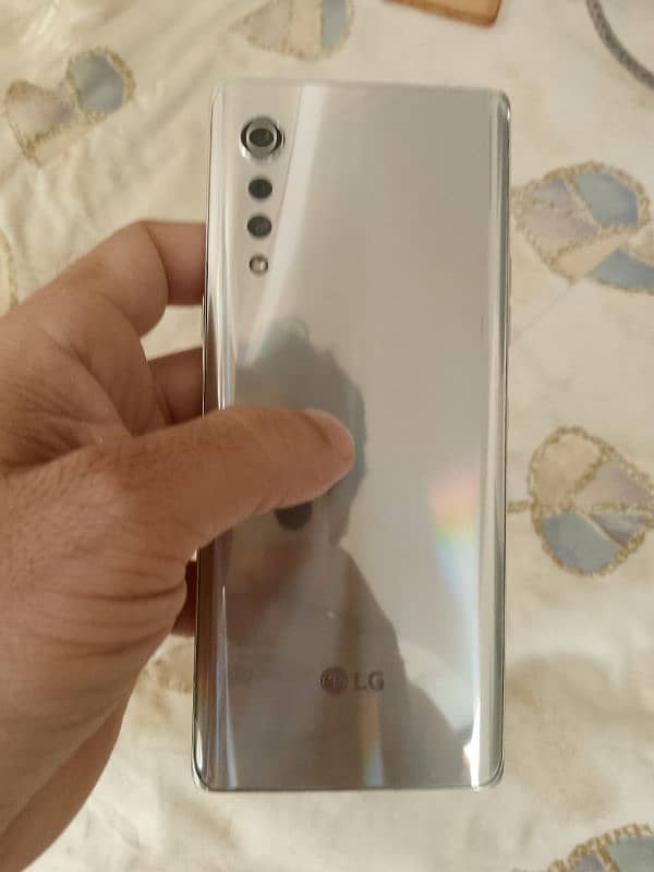 LG Velvet 5G 8Gb Ram 128gb Rom in display fingerprint exchang Possible 7