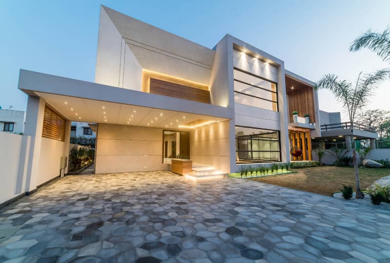 2 Kanal Owner Build Design House With 100% Original Pictures Available For Rent D H A Lahore 0