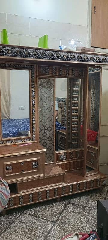 bed with side tables and dressing table 3