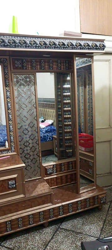 bed with side tables and dressing table 4