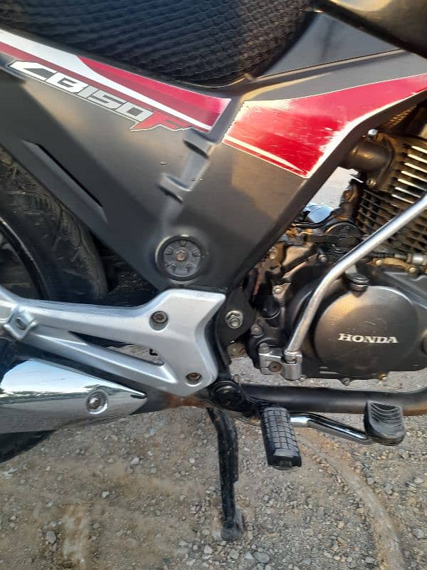 Honda CB150F Can b exchange 14