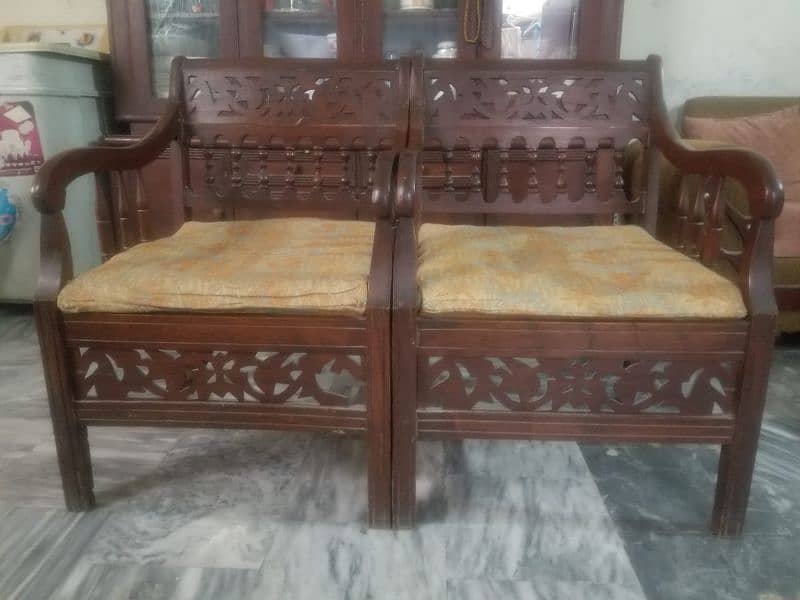 1+1+3 Sofa 1