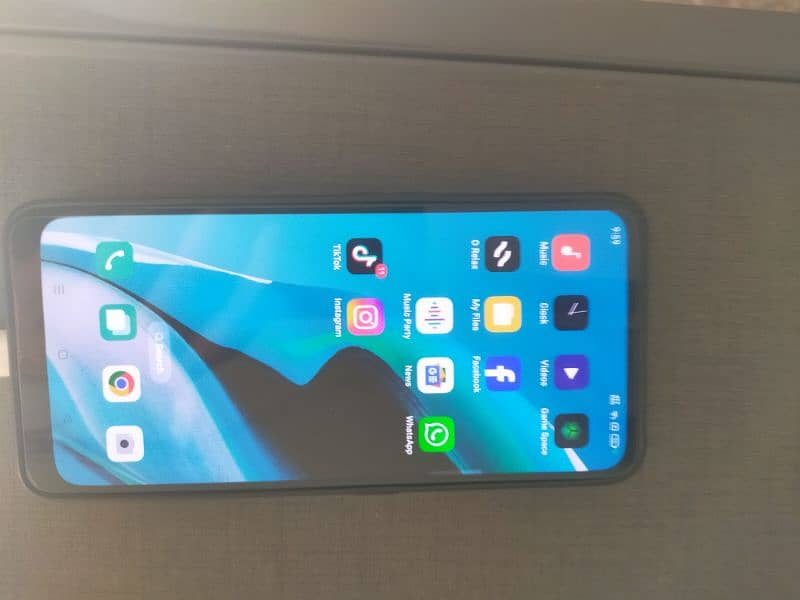 oppo reno 2f 1