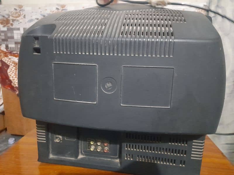 LG TV 4000 2