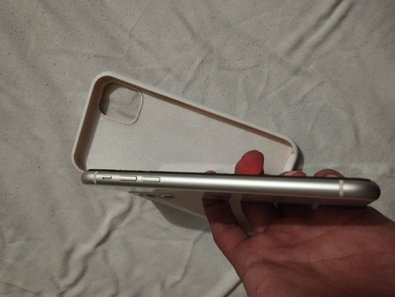 iphon 11 non 64Gb 2