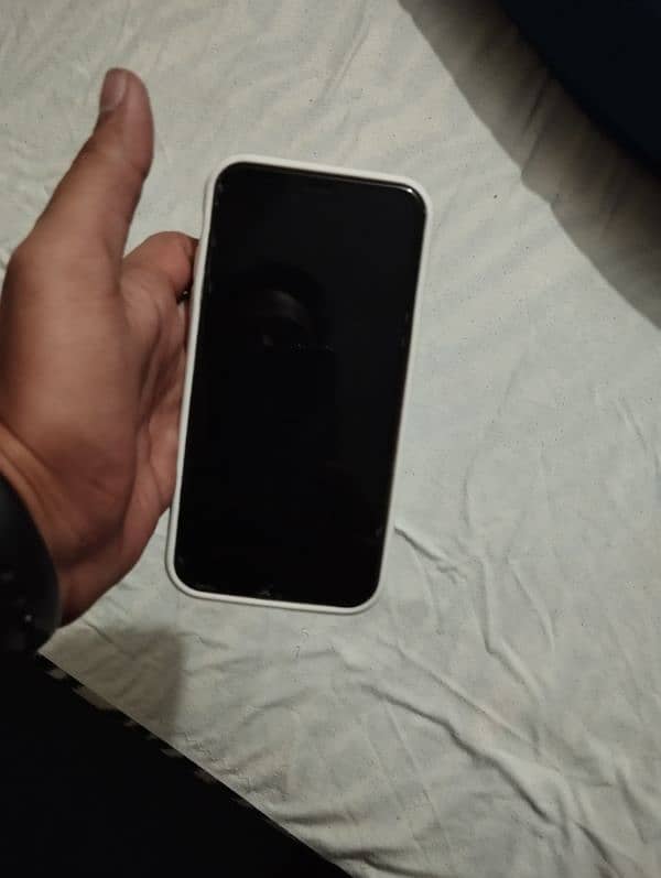 iphon 11 non 64Gb 3