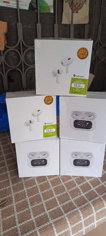 apple airpods pro2 and a 10pro 0