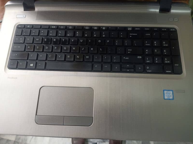 Generation 6 core i5 17 inches display 256gb sad card and 1 gb graphic 2