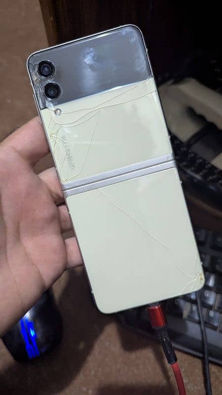 Samsung Galaxy z flip 3 0