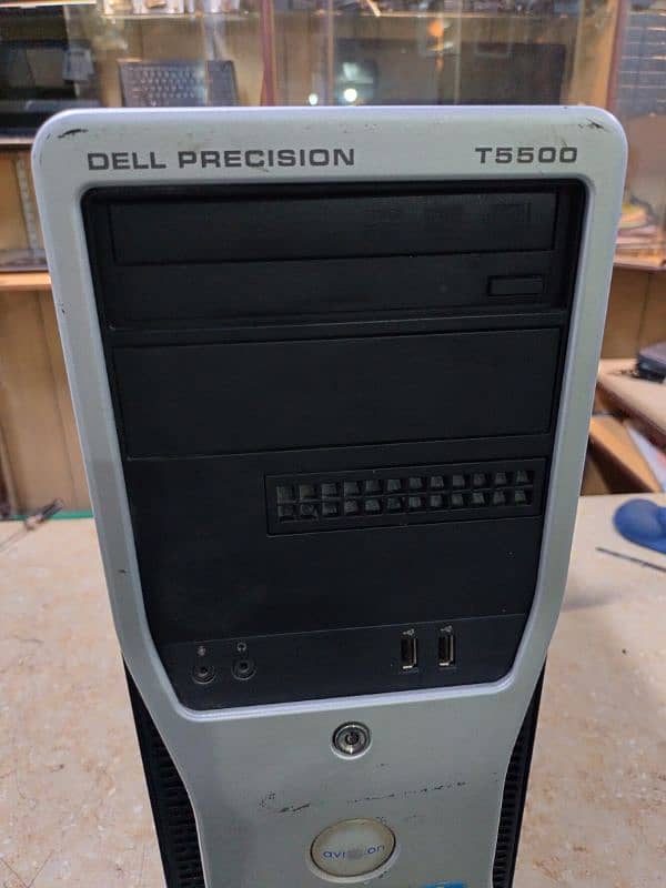 Dell Precision T5500 0