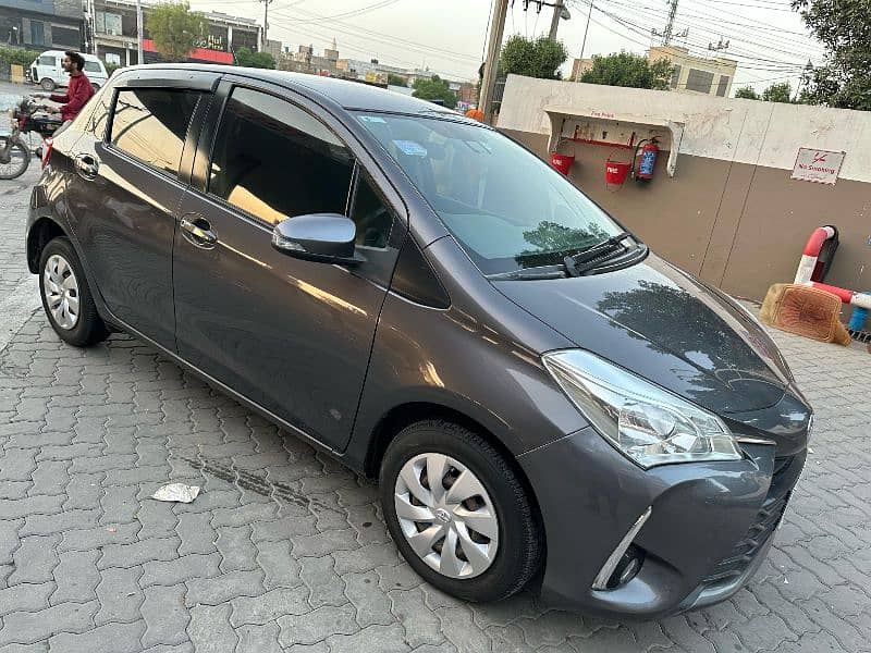 Toyota Vitz auto 2018/2021 total original car 10