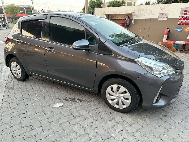 Toyota Vitz auto 2018/2021 total original car 11