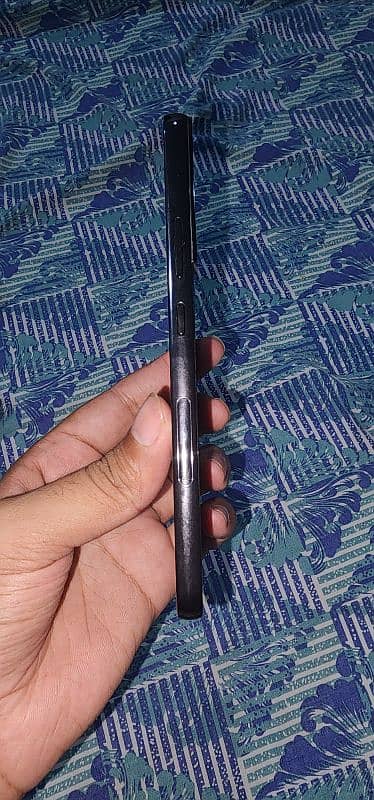 galaxy s22 plus 8/128 with box 7