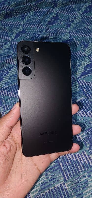 galaxy s22 plus 8/128 with box 8