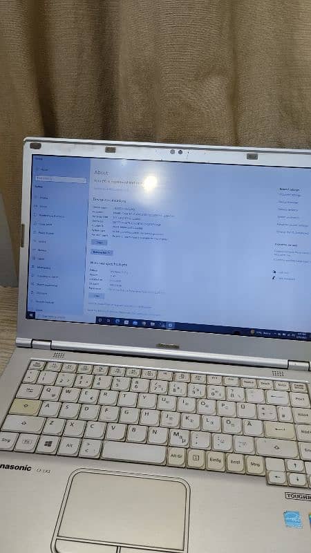 Panasonic laptop Edition	Windows 10 Pro Version	21H2 made in japan 7