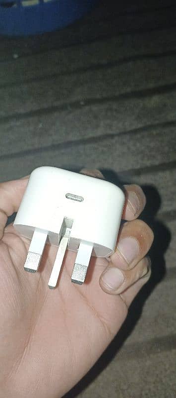 iphone orginal charger 0
