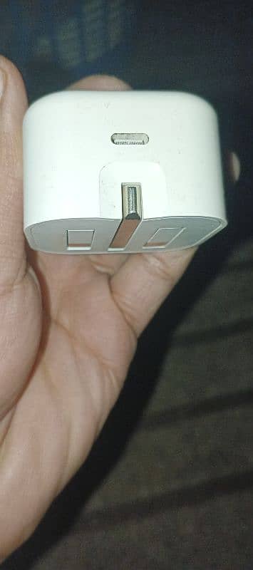 iphone orginal charger 1
