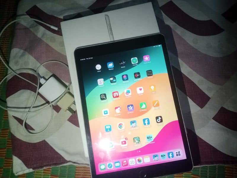 I pad 9 generation 64gb with full box. 9 month warranty k sath. 0