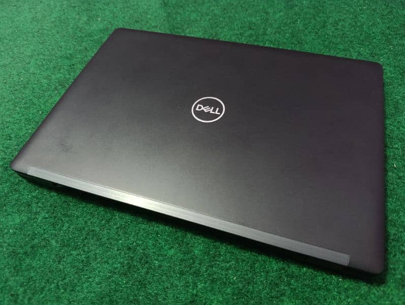 Dell Core i5 8th Gen (8 CPUs) 4GB Graphics Slim Lightweight 10/10 1