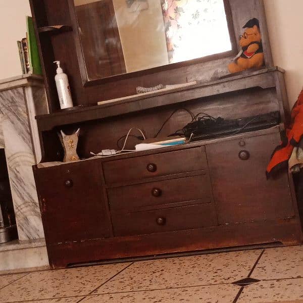 Old Dressing Table 1