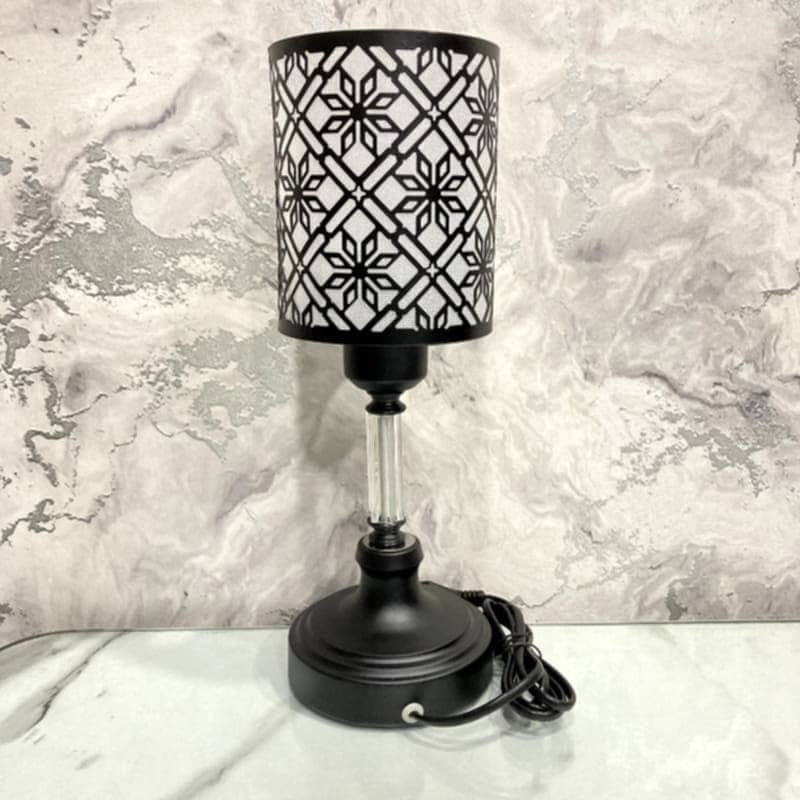 Find modern and stylish lamps at @decorbyhappy Store. 1