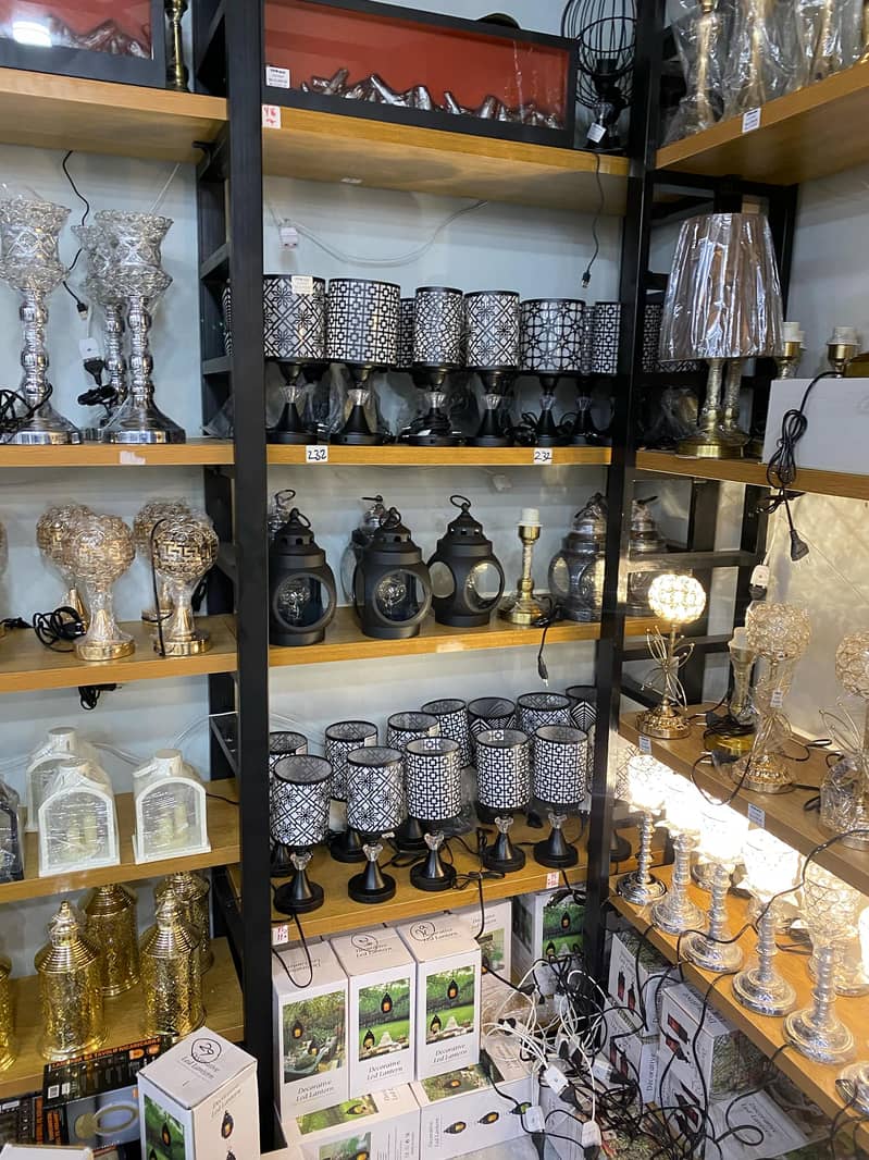 Find modern and stylish lamps at @decorbyhappy Store. 4