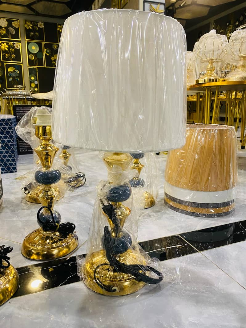 Find modern and stylish lamps at @decorbyhappy Store. 17