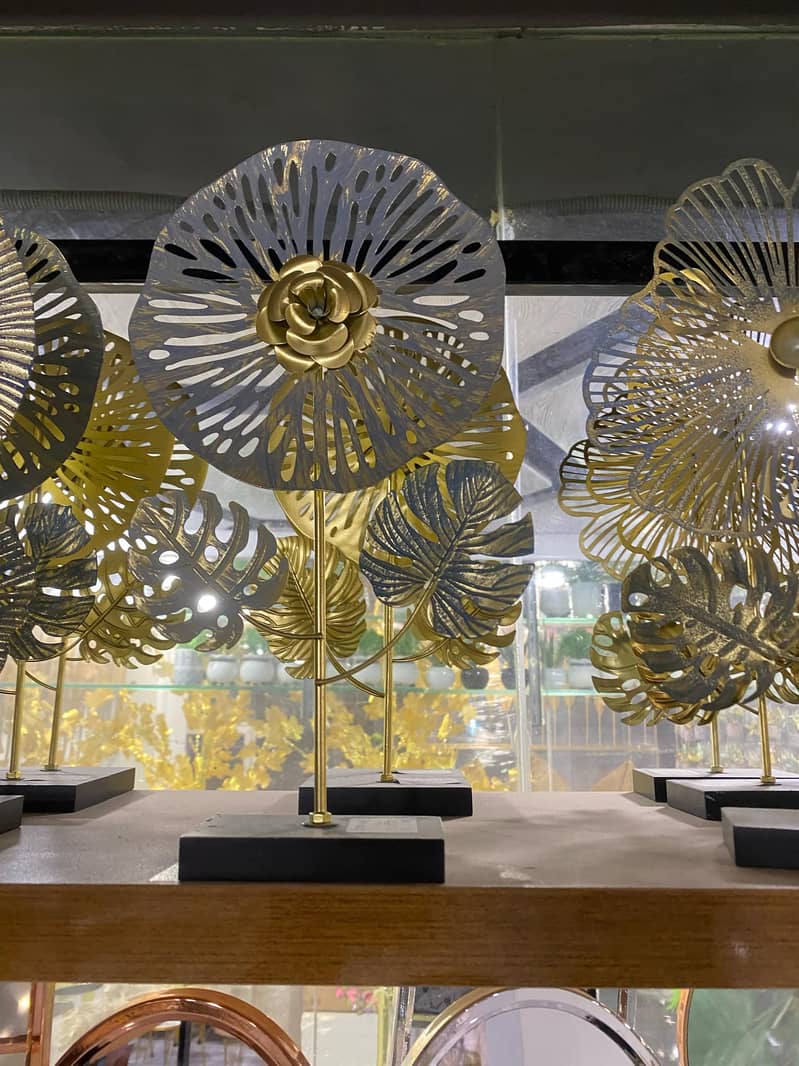 Find modern and stylish lamps at @decorbyhappy Store. 18