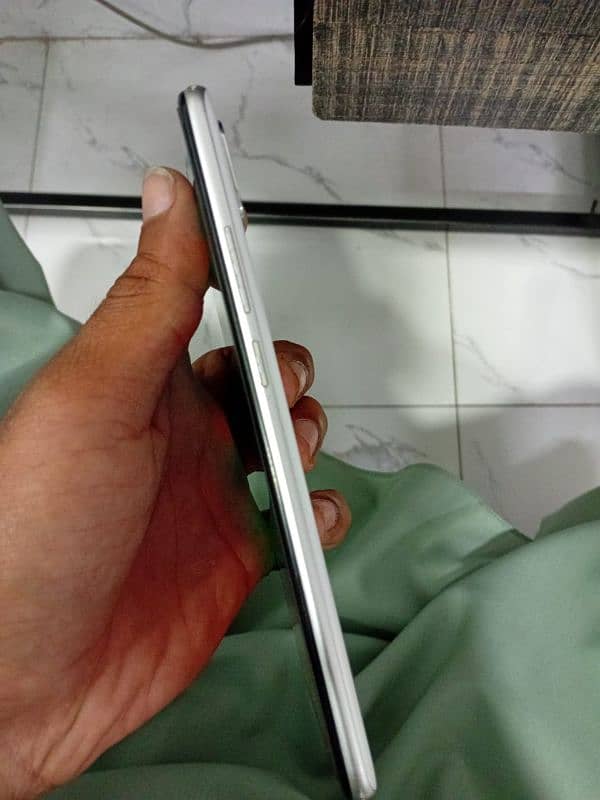 oppo a15s memory 4/64 condition 10by9 original mobile original charger 0