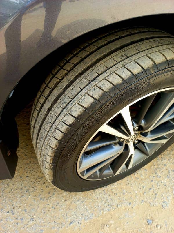 Toyota Corolla Altis 1.6 9