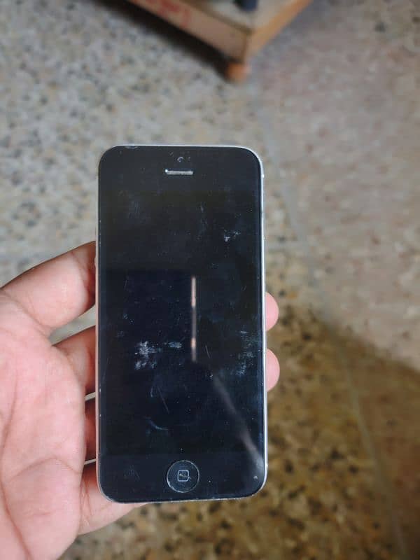 iphone 5 icloud locked board read ad carefully 0