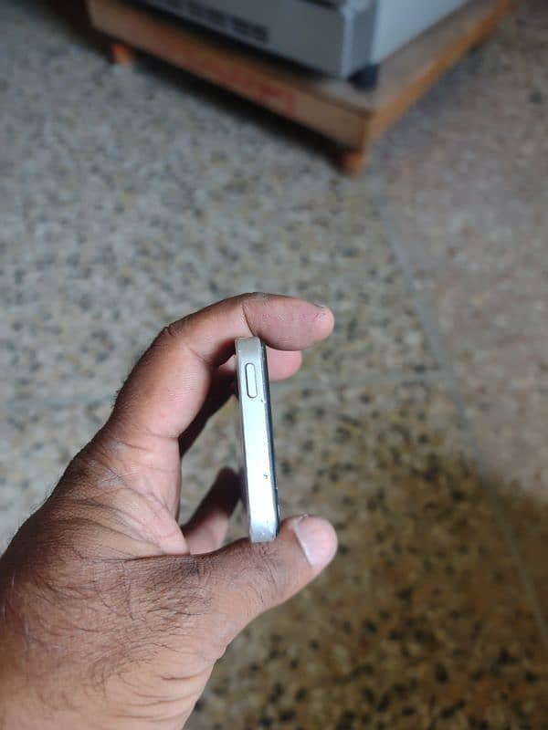 iphone 5 icloud locked board read ad carefully 4