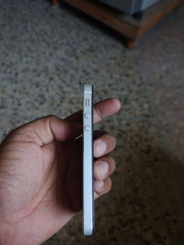 iphone 5 icloud locked board read ad carefully 5