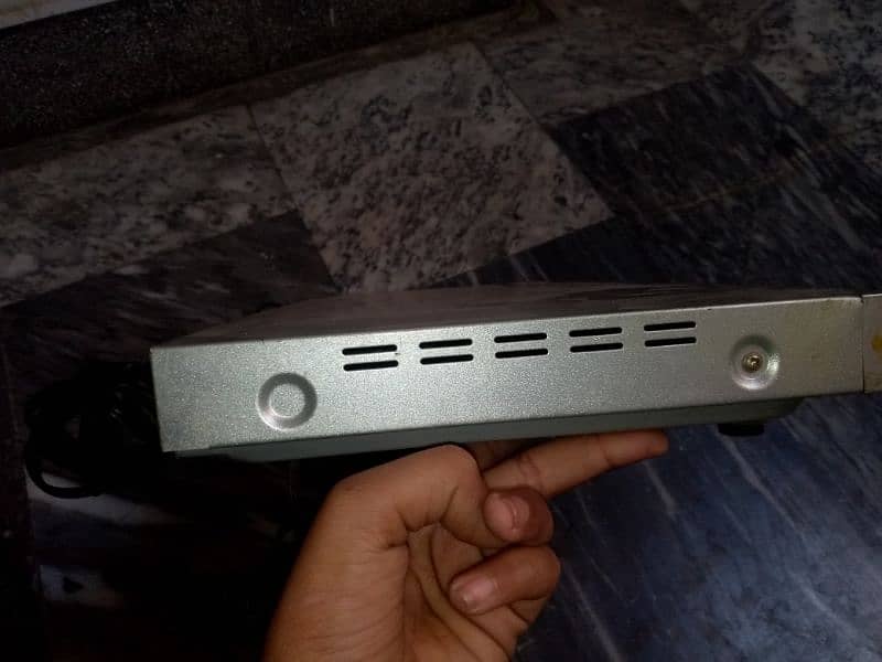 DVD with remote 6