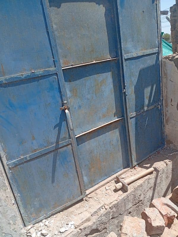 Windows Hain Condition 10/9 ha or paint honey wali ha bas 4