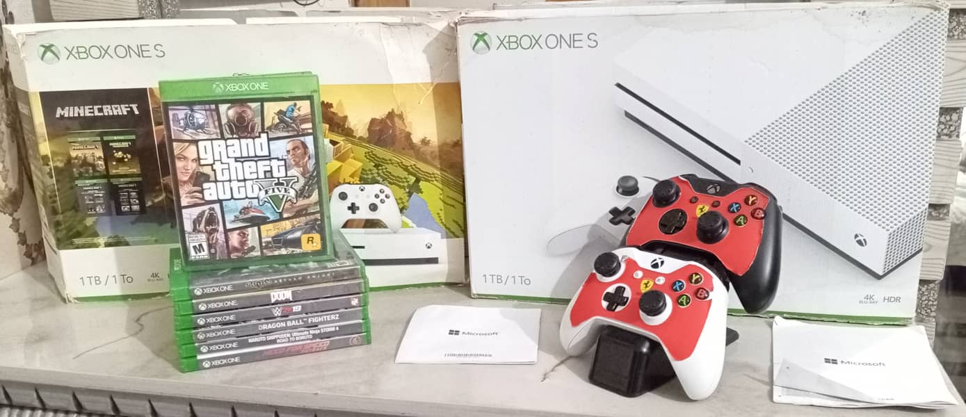 Xbox ONE S 1tb with 2 controllers 8
