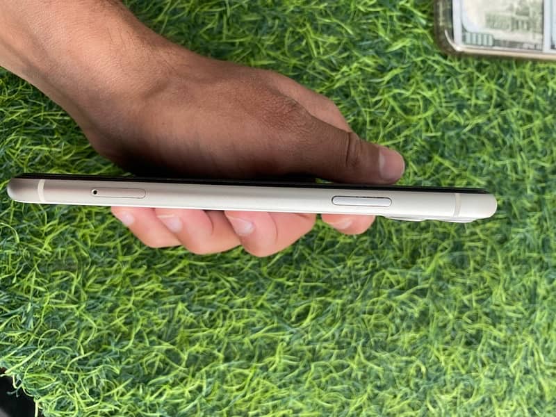 iphone 11 Non-Pta 7