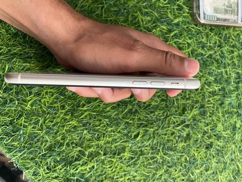 iphone 11 Non-Pta 8